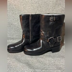 Vince Camuto Kaemie Mid-Calf Boot. NEW